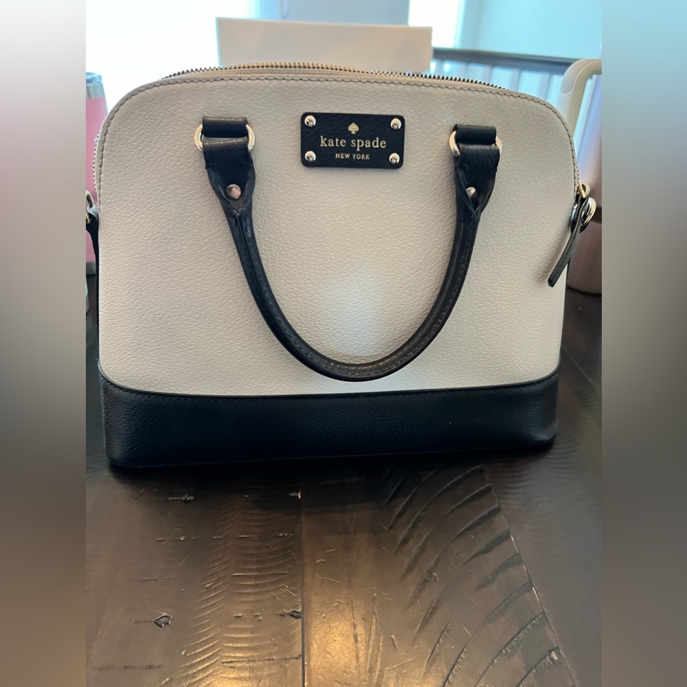 Kate Spade bucket tote with shoulder strap